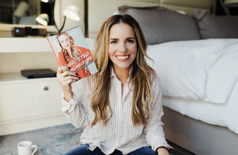 La gurú del ‘lifestyle’ Rachel Hollis presenta sus exitosos libros en español