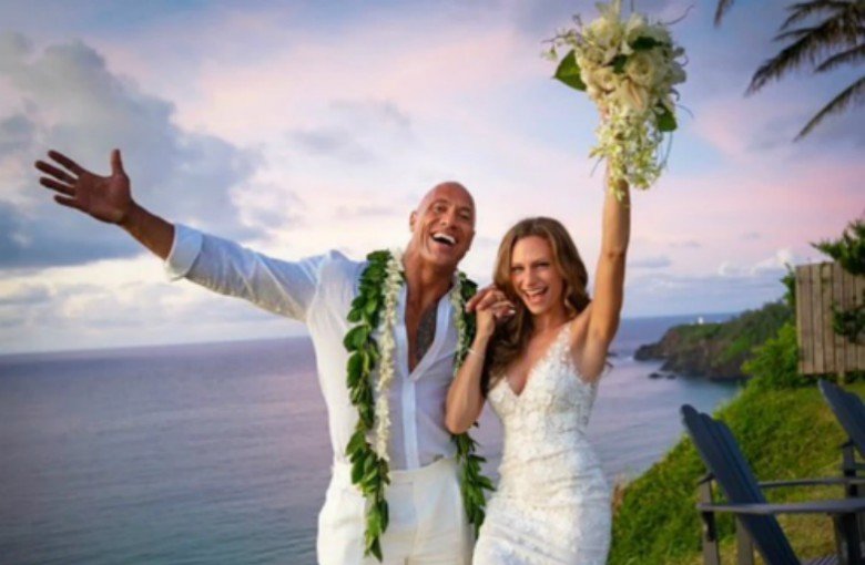 ¡Sorpresa! Dwayne ‘The Rock’ Johnson se casa en Hawaii