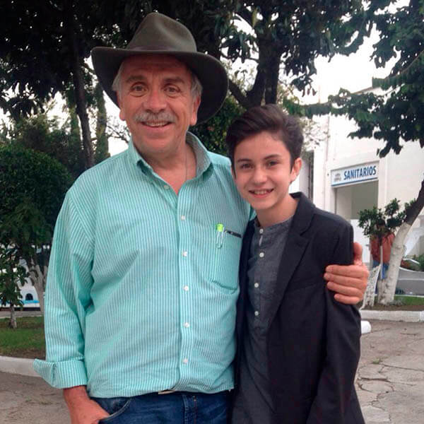 José Elías Moreno es Lamberto Garza
en la serie El Dragón Netflix reparto elenco y personajes