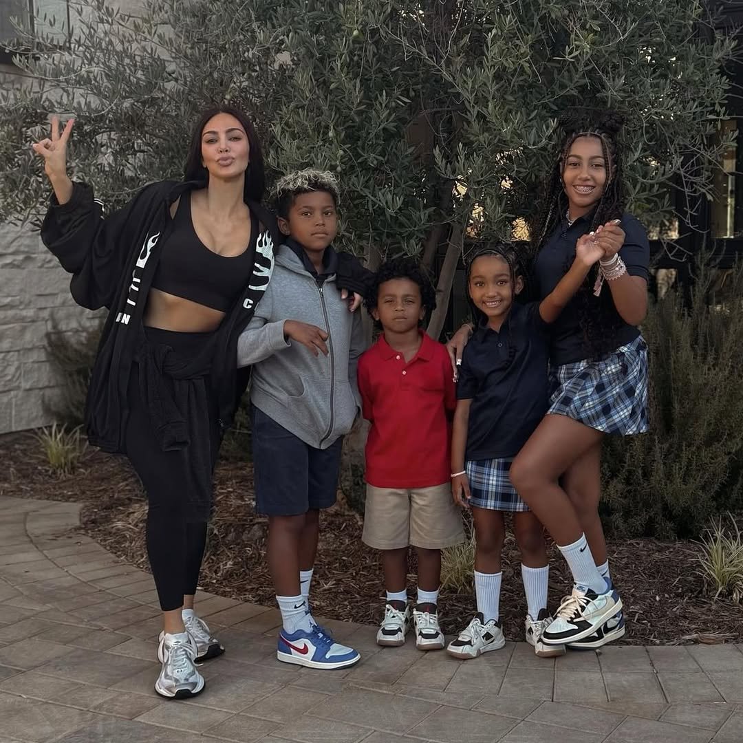 Kim Kardashian con sus cuatro hijos: North, Saint, Chicago y Psalm