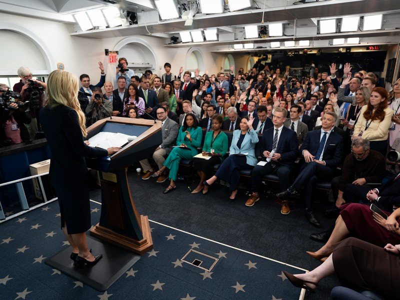 Katie Zacharia, la nueva secretaria de Prensa de Trump a la que apodan «la Temu»